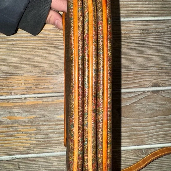 Etro Milano Crossbody Bag with wallet features inside and Gold hardware - Picture 16 of 17